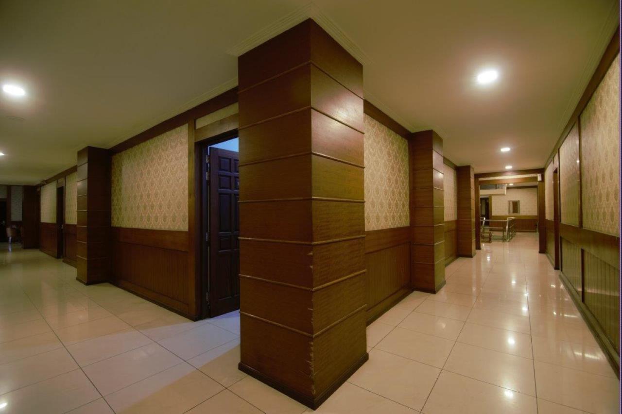 Garuda Hotel Pontianak Exterior foto