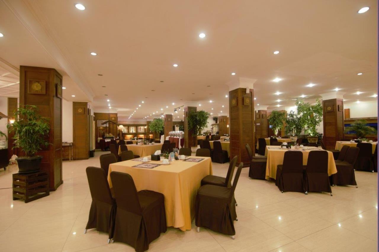 Garuda Hotel Pontianak Exterior foto
