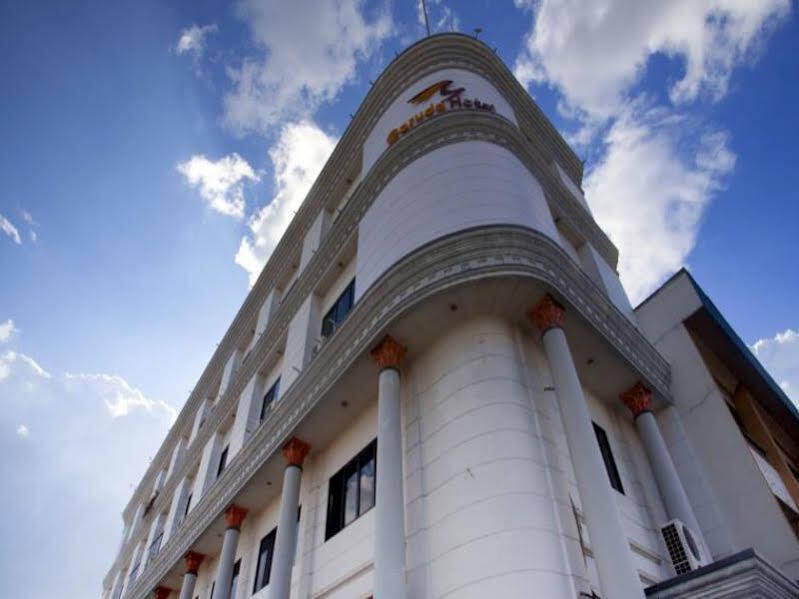 Garuda Hotel Pontianak Exterior foto
